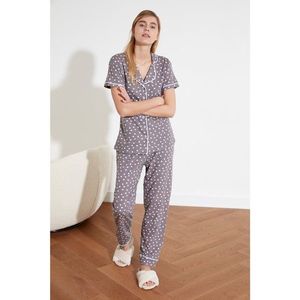 Trendyol Gray Printed Knitted Pajamas Set vyobraziť