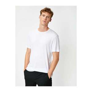 Koton Men's White Short Sleeve Crew Neck Basic T-Shirt vyobraziť