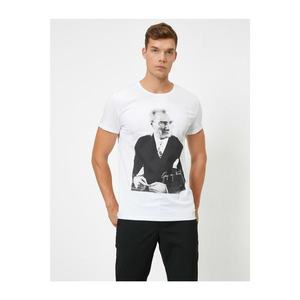 Koton Male White Ataturk Short Sleeve Cotton T-shirt vyobraziť