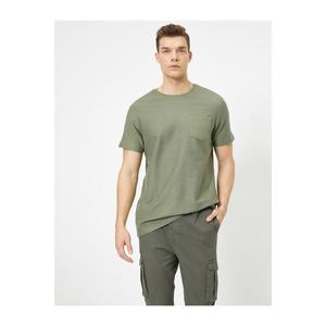Koton Men's Green Pocket Detail T-Shirt vyobraziť