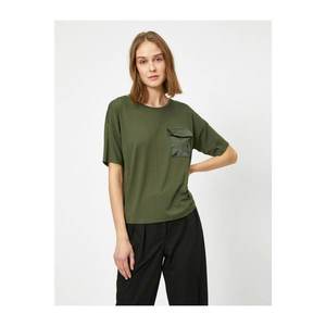 Koton Women's Green Pocket Detail T-shirt vyobraziť