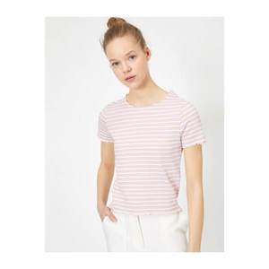 Koton Women's Pink Striped T-Shirt vyobraziť