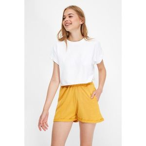 Trendyol Yellow Knitted Shorts & Bermuda vyobraziť