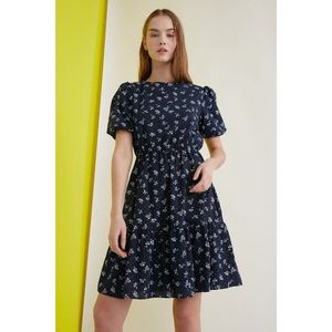 Trendyol Navy Blue Balloon Sleeve Dress vyobraziť