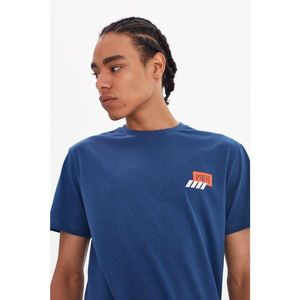 Trendyol Indigo Men's Regular Fit Printed T-Shirt vyobraziť