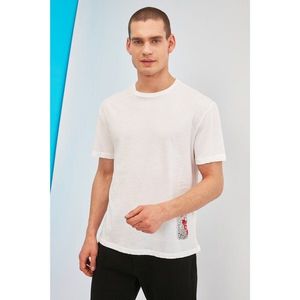 Trendyol White Men's Back Printed Oversize T-Shirt vyobraziť