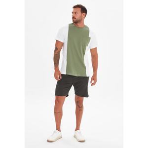 Trendyol Khaki Men's Regular Fit Short Sleeve Paneled T-Shirt vyobraziť