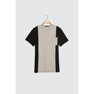 Trendyol Gray Men's Regular Fit Short Sleeve Paneled T-Shirt vyobraziť