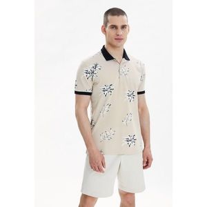 Trendyol Beige Men's Regular Fit Short Sleeve Polo Neck T-shirt vyobraziť