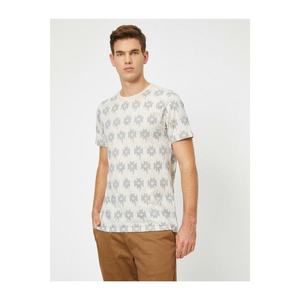 Koton Men's Ecru Patterned T-shirt vyobraziť