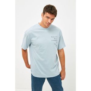 Trendyol Blue Men's Wide Cut Crew Neck Short Sleeve Printed T-Shirt vyobraziť