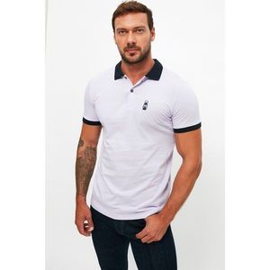 Trendyol Lilac Men Slim Fit Short Sleeve Embroidered Polo Collar T-shirt vyobraziť