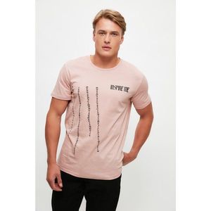 Trendyol Pink Men Regular Fit Crew Neck Short Sleeved T-Shirt vyobraziť
