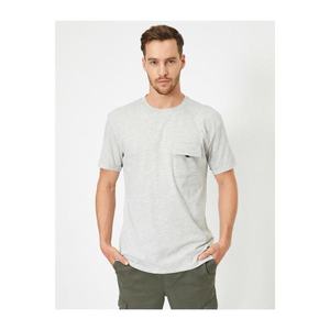 Koton Men's Grey Pocket Detail T-shirt vyobraziť