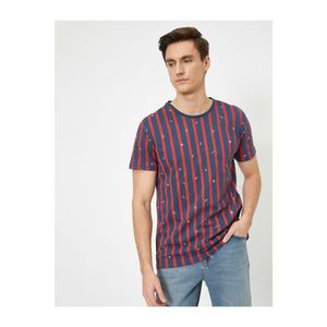 Koton Men's Red Striped T-Shirt vyobraziť