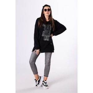 oversize sweatshirt with a shiny application on the front vyobraziť