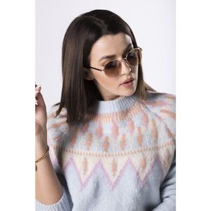 sweater with a pattern at the neckline vyobraziť