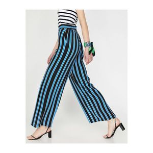 Koton Women's Blue Normal Waist Pocket Detailed Striped Trousers vyobraziť