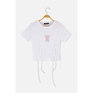 Trendyol White Embroidered Corded Crop Knitted Blouse vyobraziť