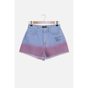 Trendyol Blue Pink Printed Denim Shorts vyobraziť