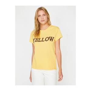 Koton Women's Yellow Short Sleeve Crew Neck T-Shirt vyobraziť