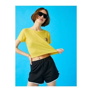 Koton Women's Yellow Crew Neck T-Shirt vyobraziť