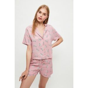 Trendyol Pink Dalmatian Patterned Woven Pajamas Set vyobraziť