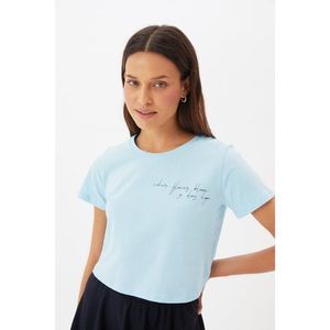 Trendyol Blue Printed Crop Knitted T-Shirt vyobraziť