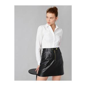 Koton Women's White Leather Look Pocket Zippered Mini Skirt vyobraziť