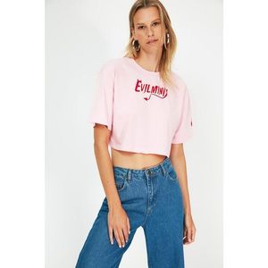 Trendyol Pink Printed Crop Knitted T-Shirt vyobraziť