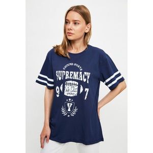 Trendyol Navy Blue Boyfriend Printed Knitted T-Shirt vyobraziť