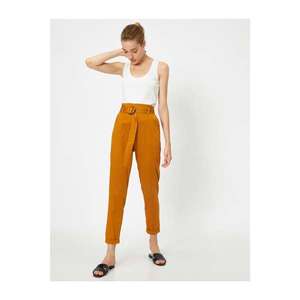 Koton Women's Brown Belt Detail High Waist Cotton Woven Trousers vyobraziť