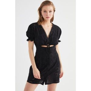 Trendyol Black Button Detailed Fisto Beach Dress vyobraziť