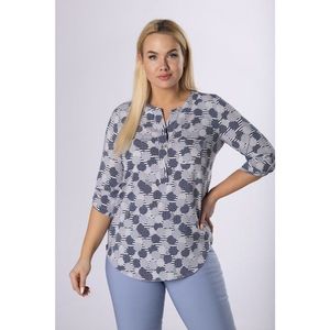 Patterned blouse in a shirt cut with buttons and a pocket on the bust vyobraziť