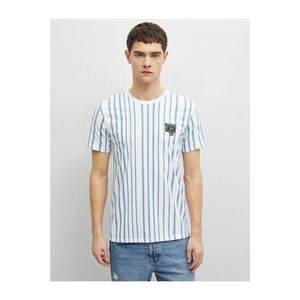 Koton Men's Blue Striped Embroidered Slim Fit Cotton Short Sleeve Crew Neck T-Shirt vyobraziť