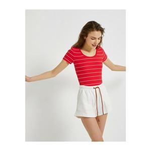 Koton Women's Red Striped Crew Neck T-Shirt vyobraziť