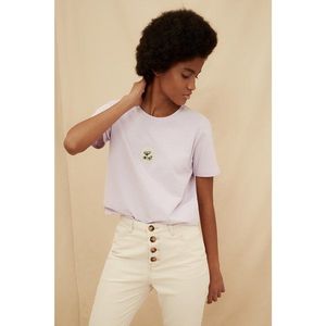 Trendyol Lilac 100% Organic Cotton Basic Embroidered Knitted T-Shirt vyobraziť