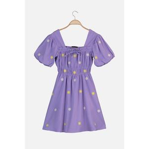 Trendyol Lilac Balloon Sleeve Embroidered Dress vyobraziť
