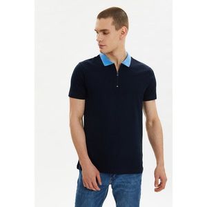 Trendyol Navy Blue Men's Short Sleeve Slim Fit Zipper Detailed Polo Neck T-shirt vyobraziť
