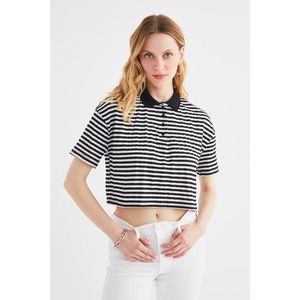 Trendyol Black Striped Polo Neck Knitted Blouse vyobraziť