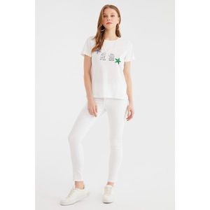 Trendyol White Printed Basic Knitted T-Shirt vyobraziť