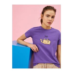 Koton Women's Purple Printed Crew Neck Cotton T-Shirt vyobraziť