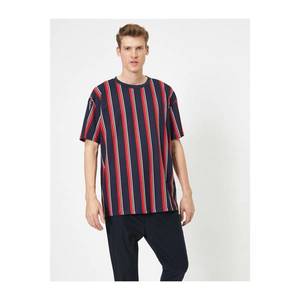 Koton Men's Red Striped T-Shirt vyobraziť