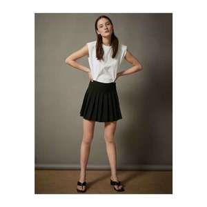 Koton Women's Black Mini Pleated Skirt vyobraziť