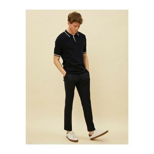 Koton Men's Navy Blue Pocket Slim Fit Chino Pants vyobraziť