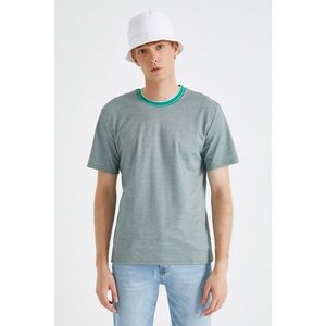 Koton Men's Green T-Shirt vyobraziť