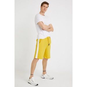 Koton Men's Yellow Shorts & Bermuda vyobraziť