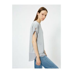 Koton Women's Gray Sleeve And Hem Detailed Crew Neck T-shirt vyobraziť