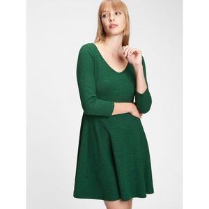 GAP Dress vyobraziť