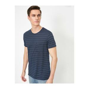 Koton Men's Blue Striped T-shirt vyobraziť